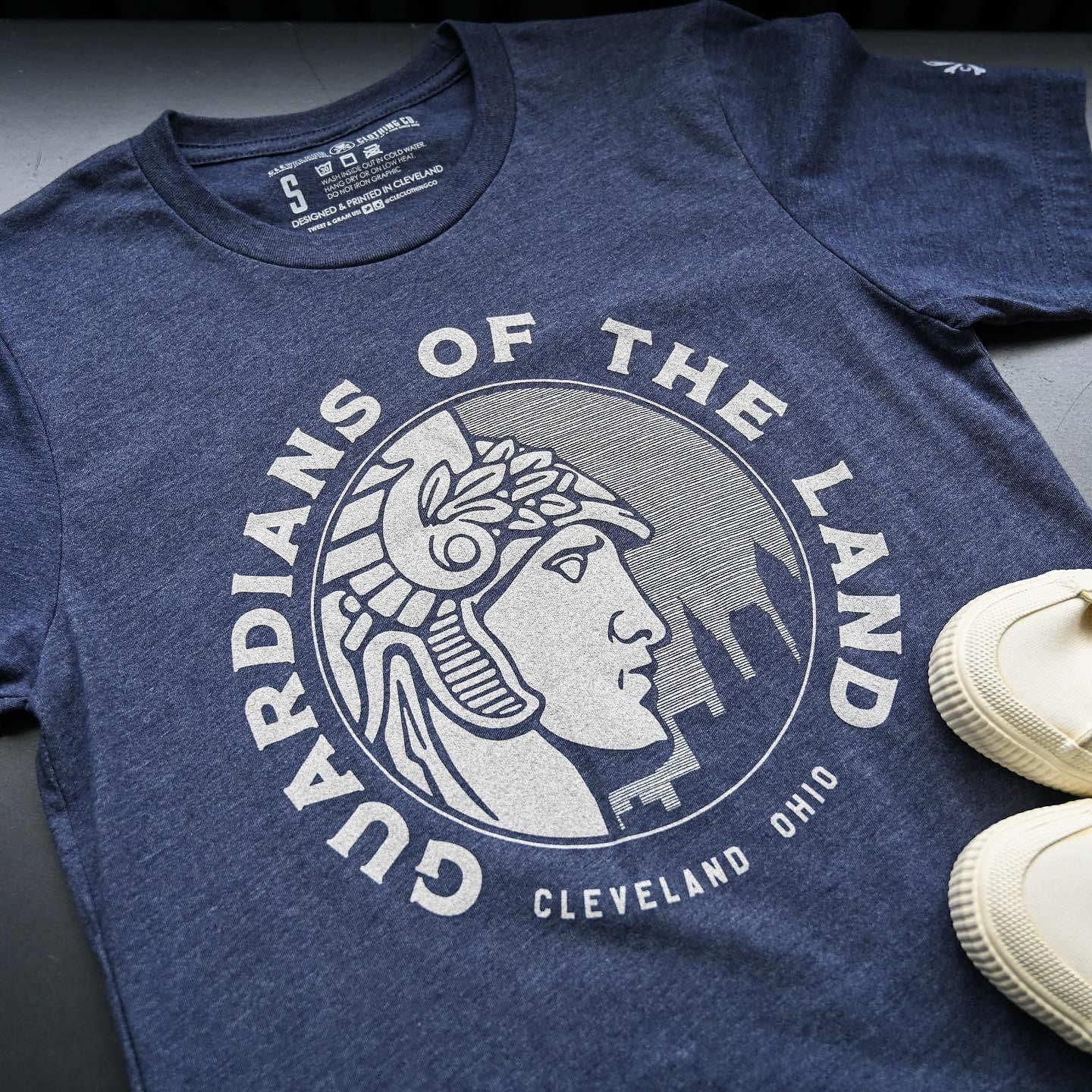 Guardians Of The Land Skyline Seal - Mens/Unisex Crew T-Shirt - Heather Midnight Navy T-Shirt - Image 2